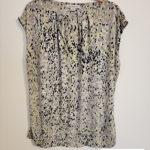 Women's Tops - Picture 12 of 15